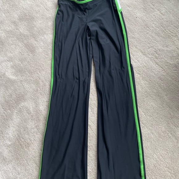 Boston Proper Nylon Sport Jacket with matching pants - Picture 3 of 5